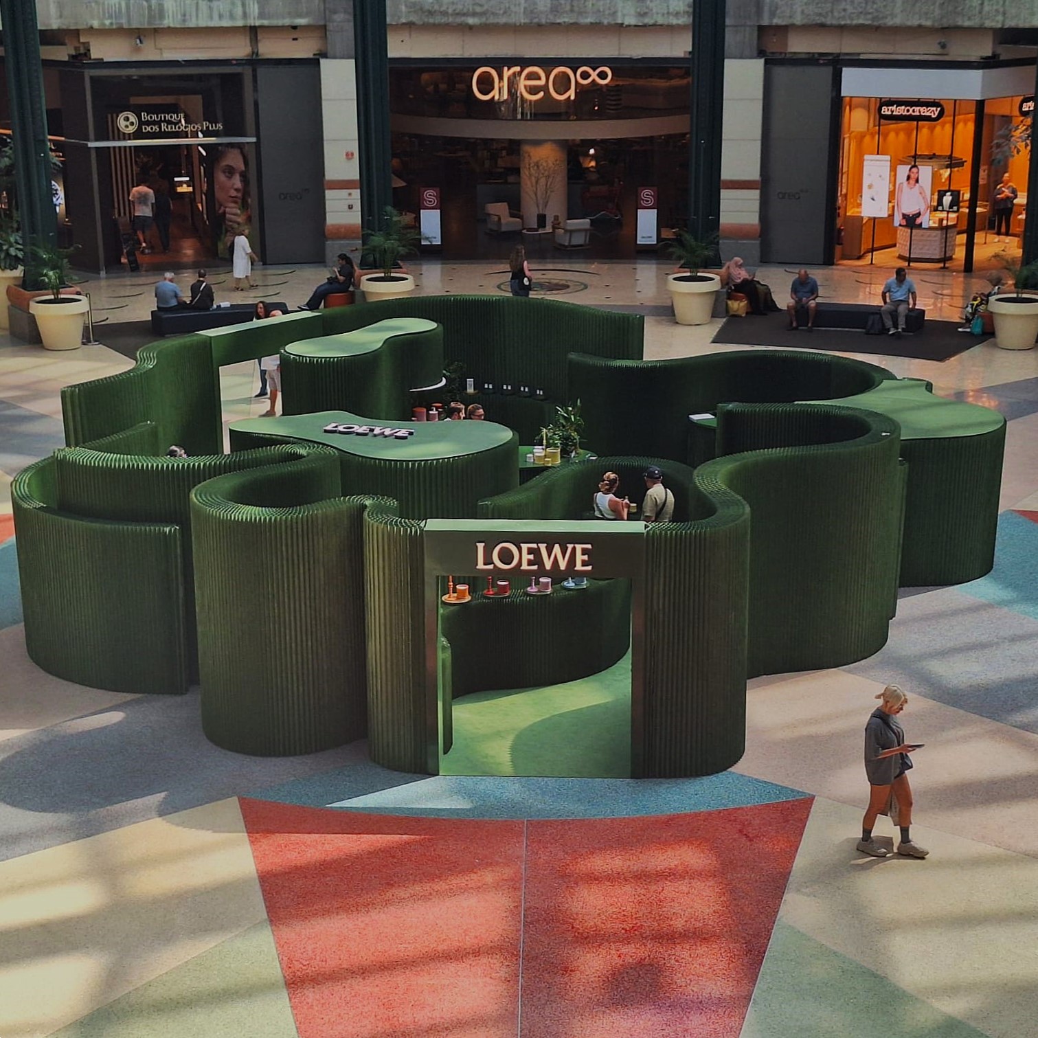 Espacio comercial de la marca Loewe en centro comercial